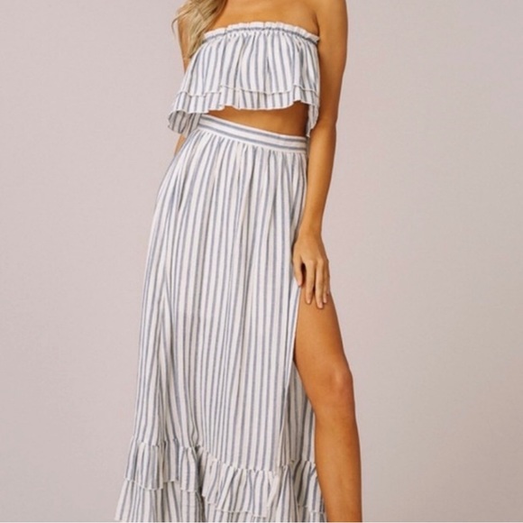 🌸2 Pc. Set🌸Listicle Striped Layered Crop Top & Maxi Skirt Set. - Picture 4 of 15